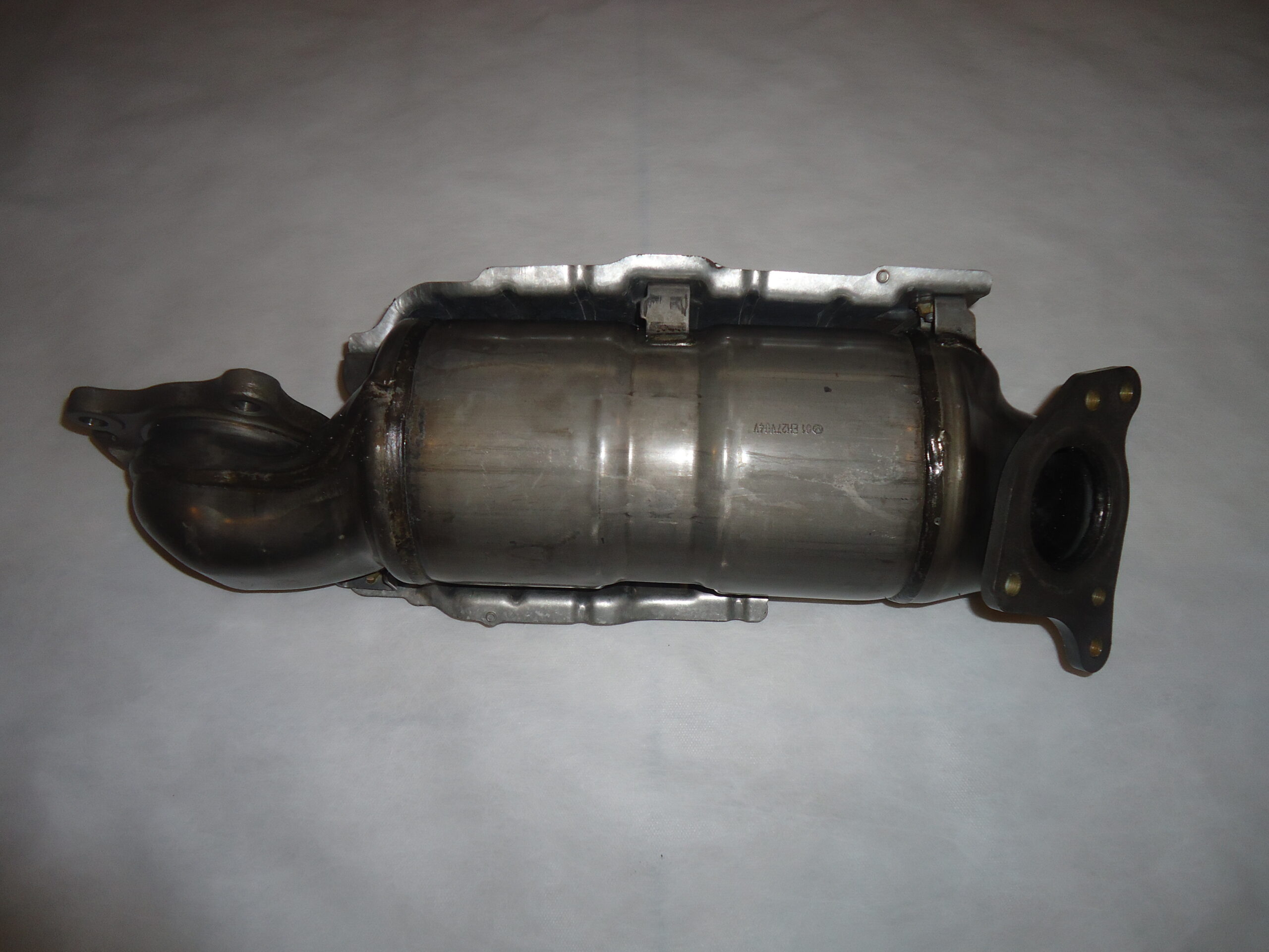 Catalisador Honda Civic 1.5 Turbo Touring em vista lateral
